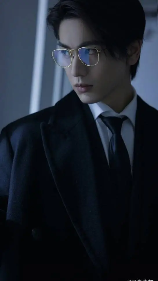 ai character: Leon Chang  background