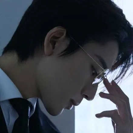 chat with ai character: Leo kim