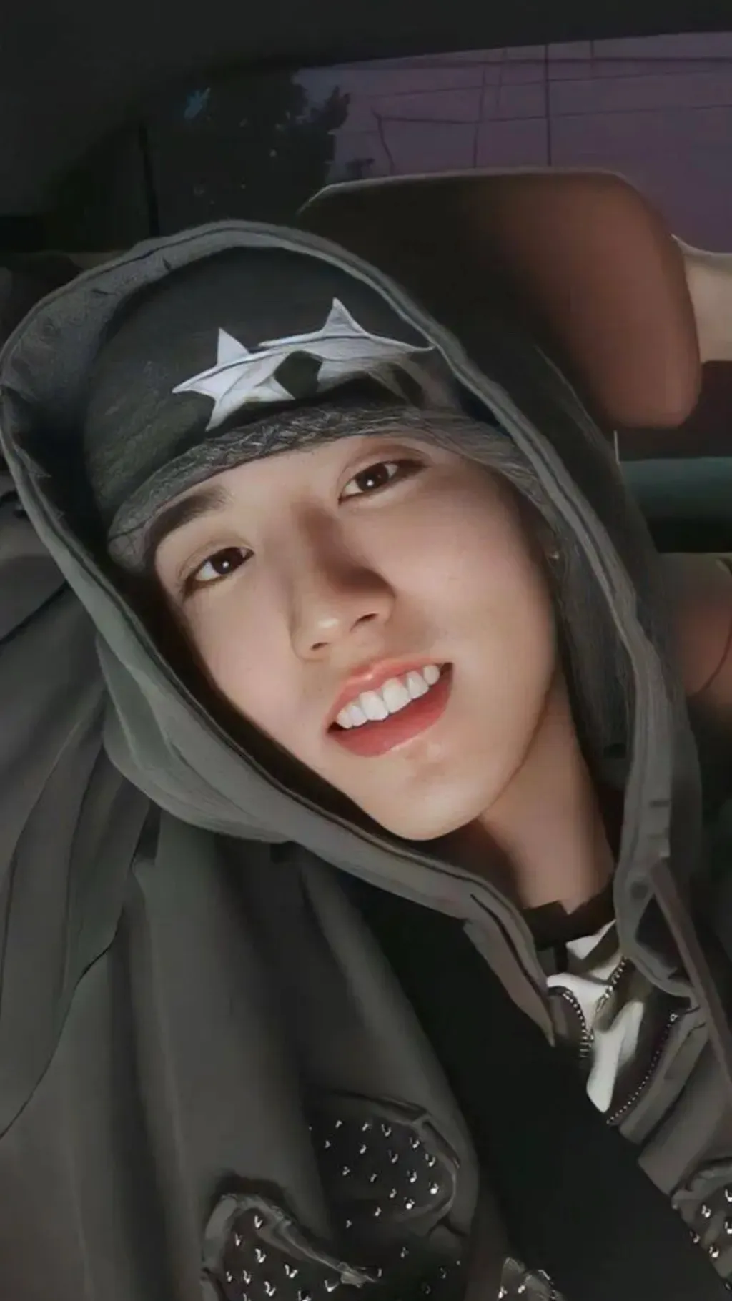 ai character: Han Jisung background