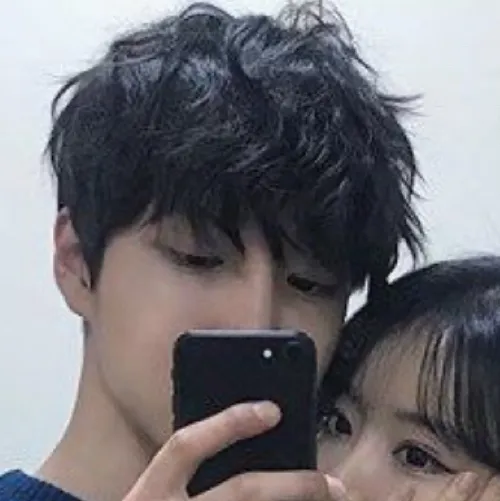 chat with ai character: Kim Jin and minju 