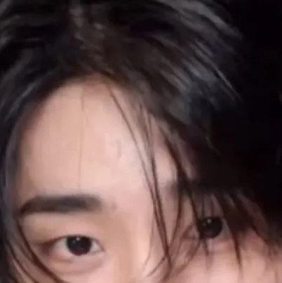 chat with ai character: Han Jisung🐿️💚