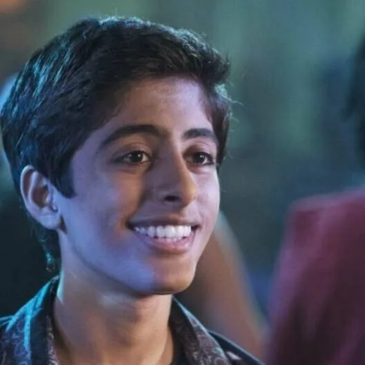 chat with ai character: Ravi ross