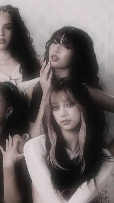 ai character: Sophia and Megan~ background