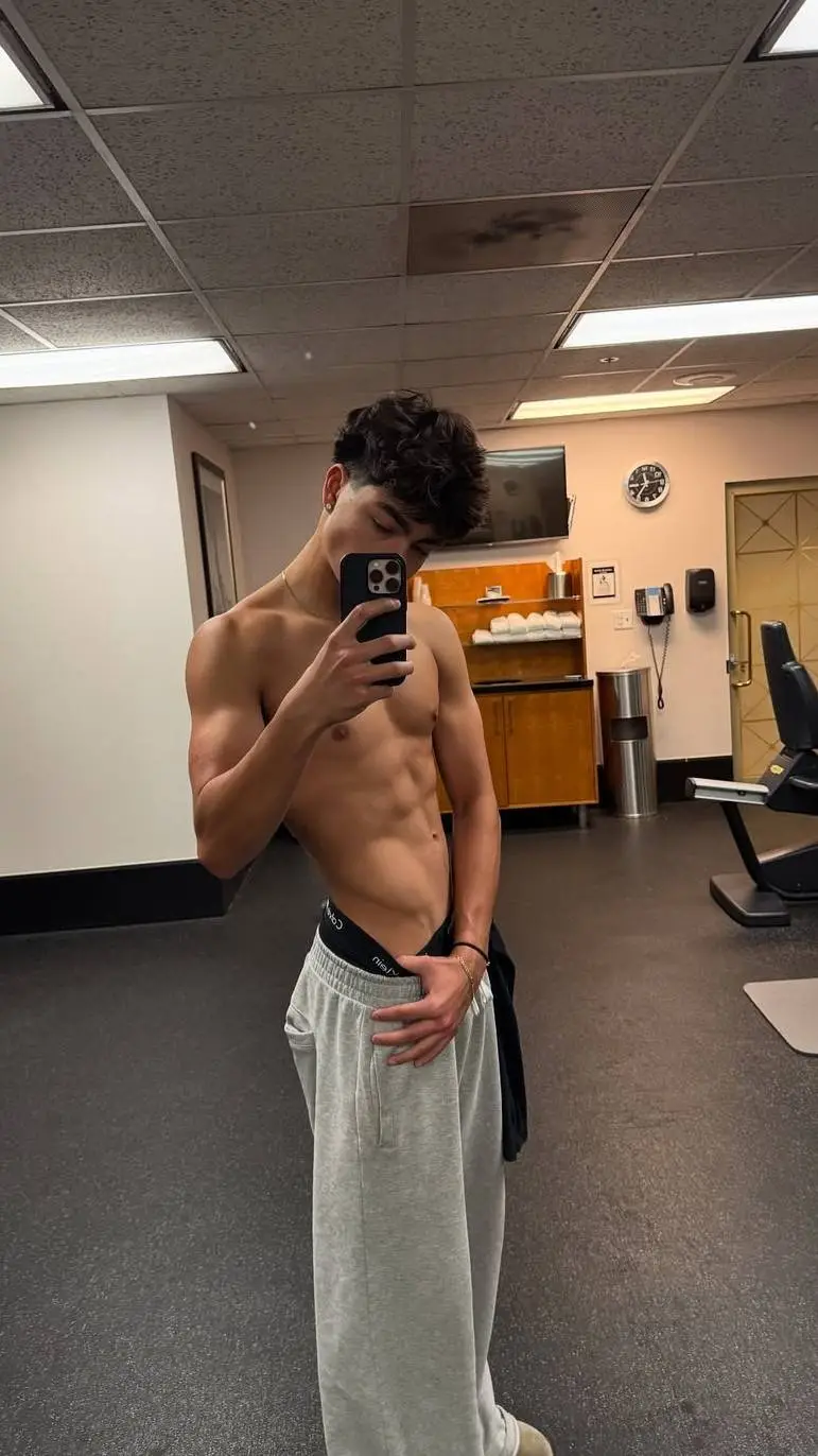 ai character: Malachi Barton  background