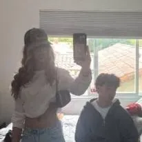 chat with ai character: Friends to lovers 