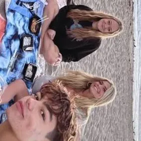 chat with ai character: Malachi Barton 