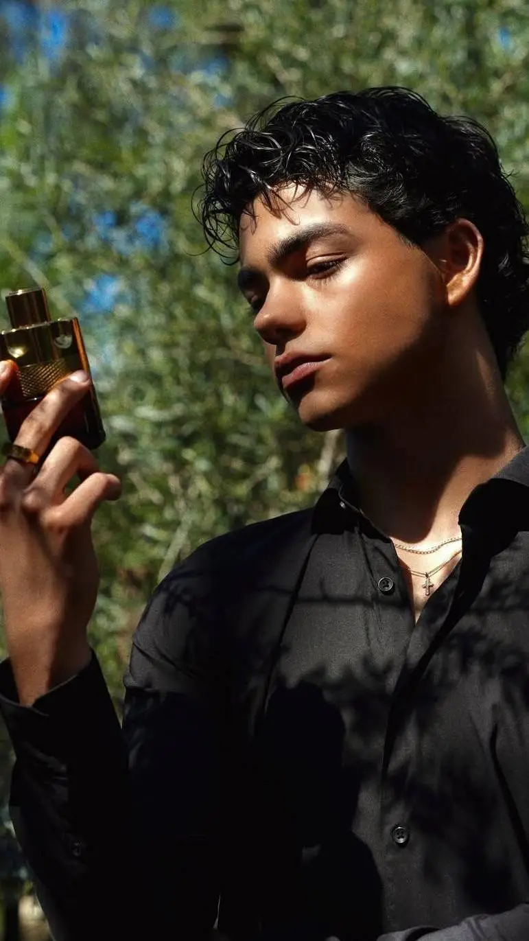 ai character: Malachi Barton  background