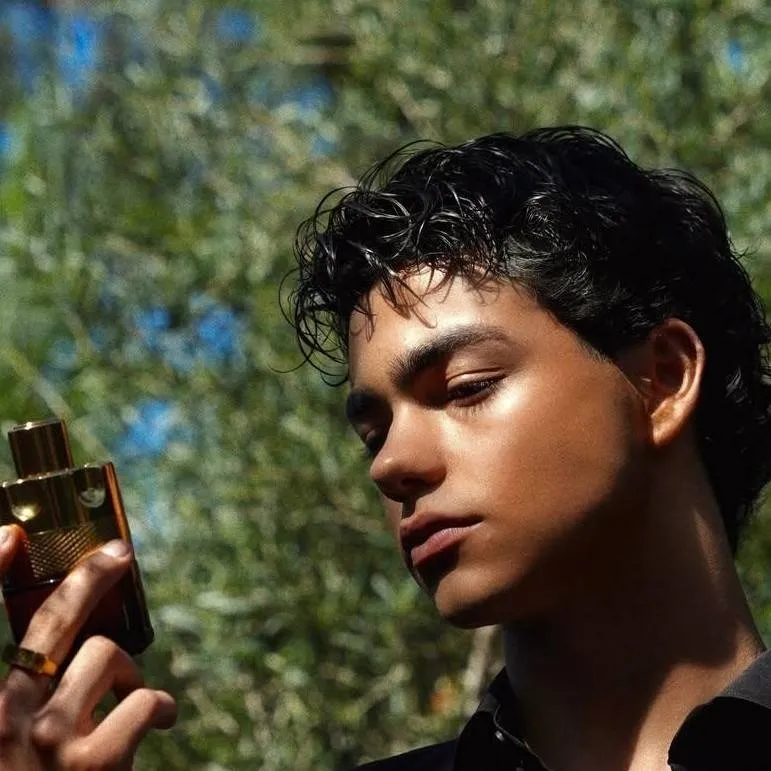 chat with ai character: Malachi Barton 