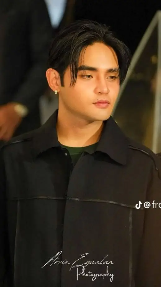 ai character: ★pablo★ background