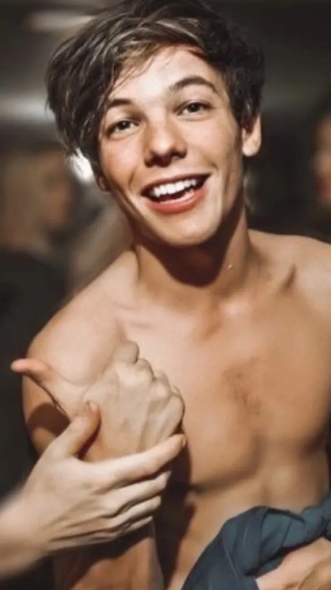 ai character: Louis Tomlinson  background