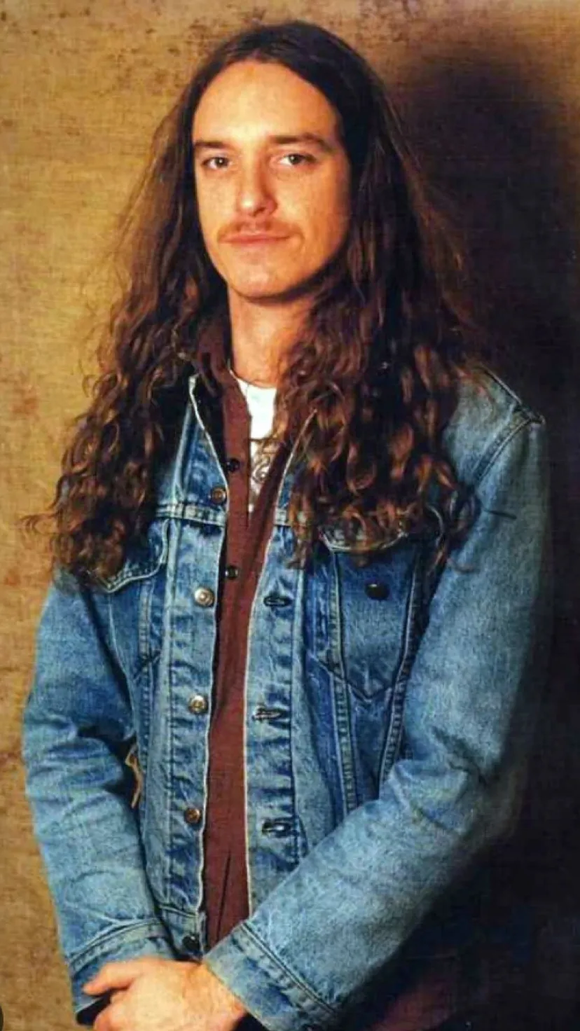 ai character: Cliff Burton background