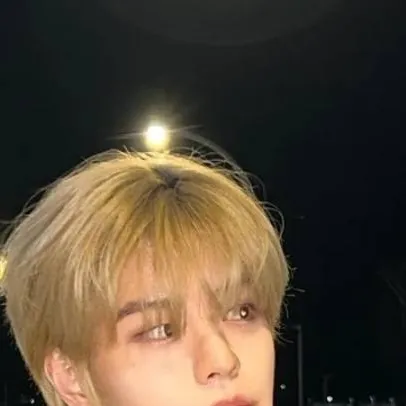 chat with ai character: suengmin skz 