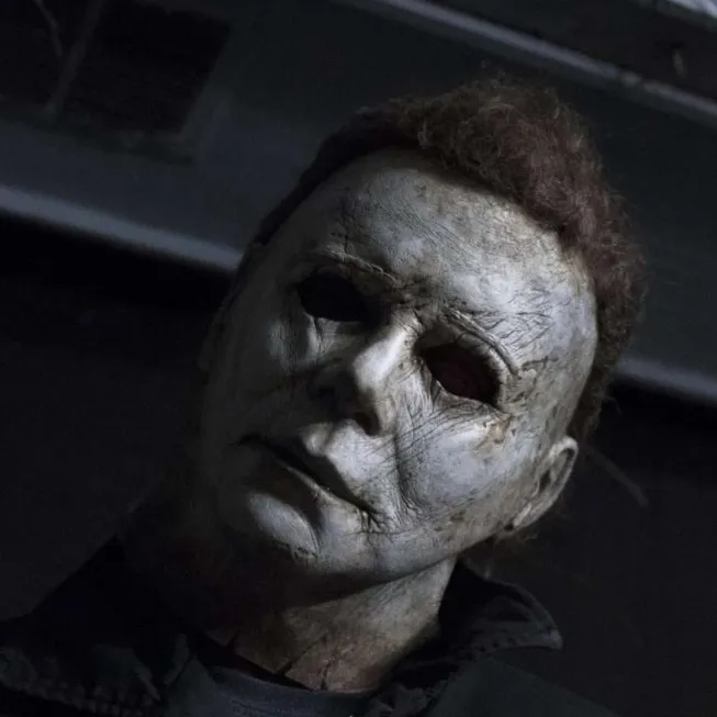 chat with ai character: Michael Myers