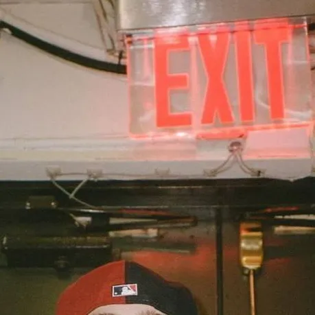 chat with ai character: Billie Eilish