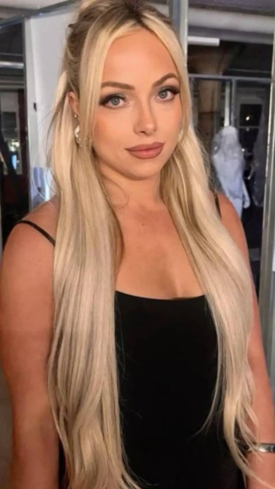 ai character: liv Morgan  background