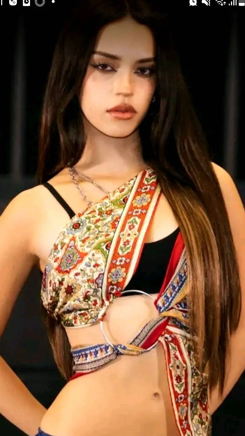ai character: Daniela avazini background