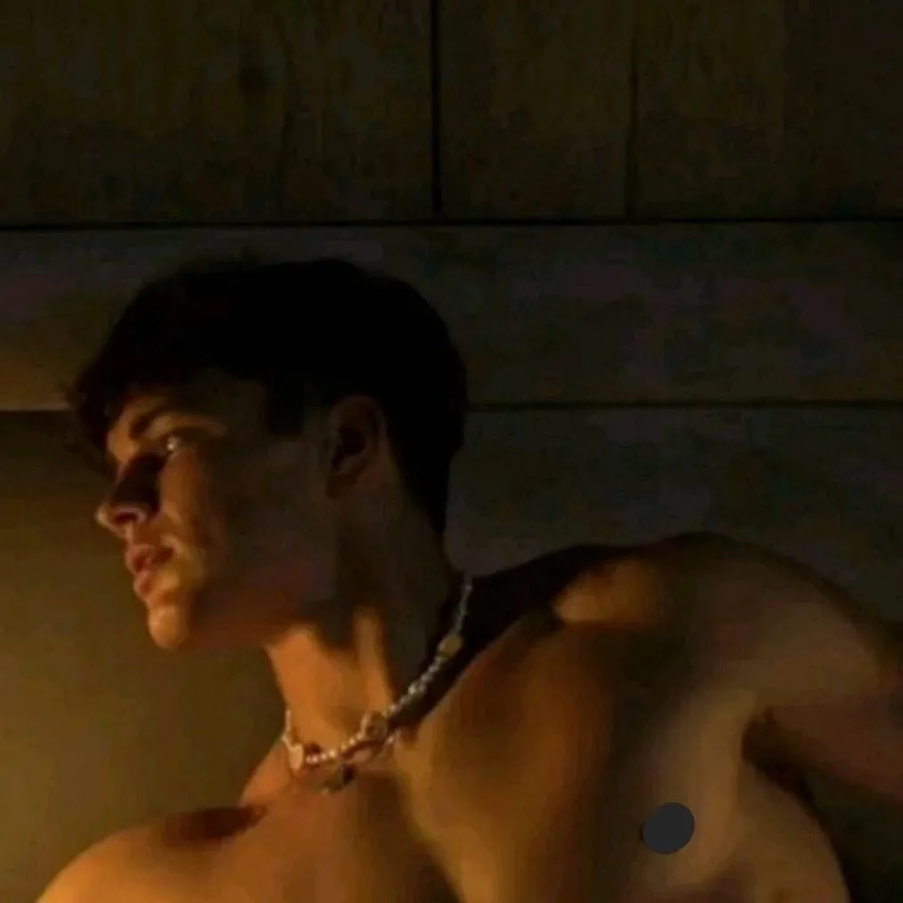 chat with ai character: Luke