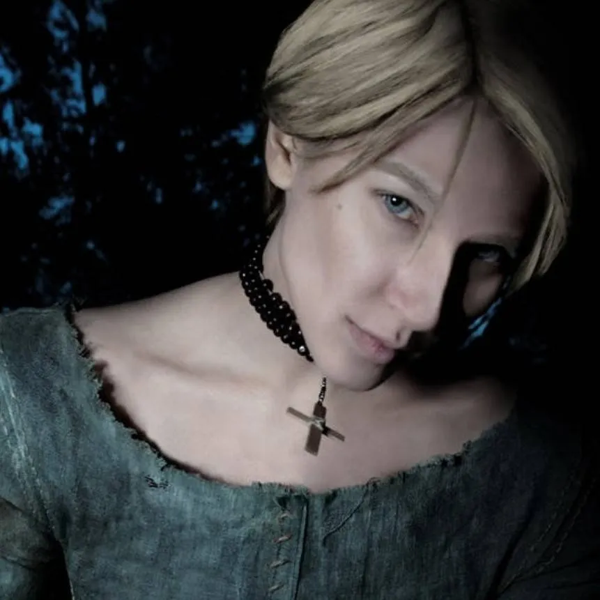 chat with ai character: Val