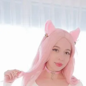 chat with ai character: Stella and Luna