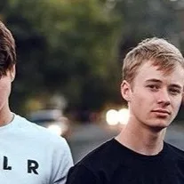 chat with ai character: Sam and colby