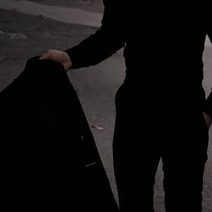 chat with ai character: William  Leone