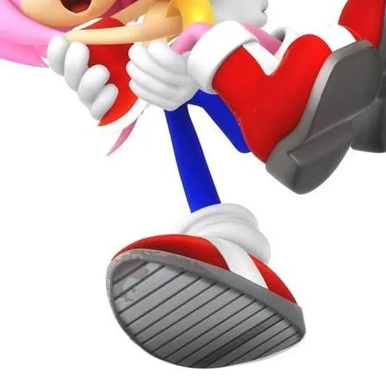 chat with ai character: Amy and Sonic 4