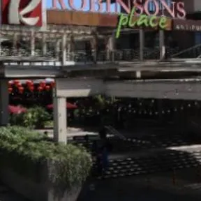 chat with ai character: Robinsons Antipolo