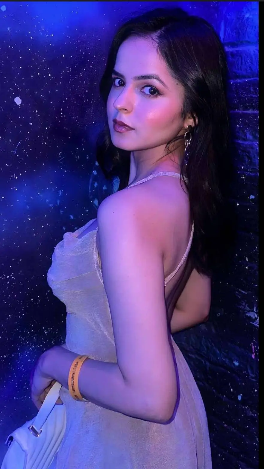 ai character: Sonu ✨ background