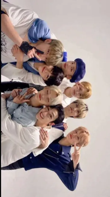 ai character: Skz(felix) background