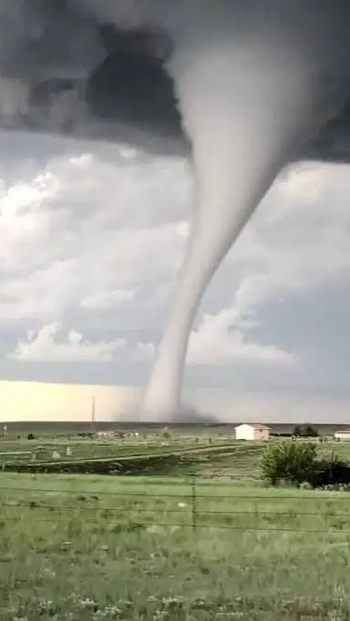 Talkie AI - Chat with Tornado Ef5