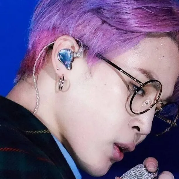 chat with ai character: Jimin
