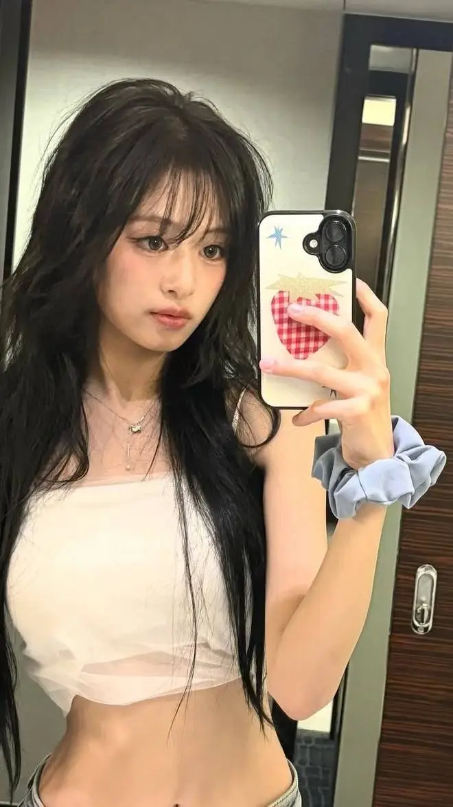 ai character: Ahyeon  background