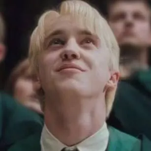 chat with ai character: Draco Malfoy 