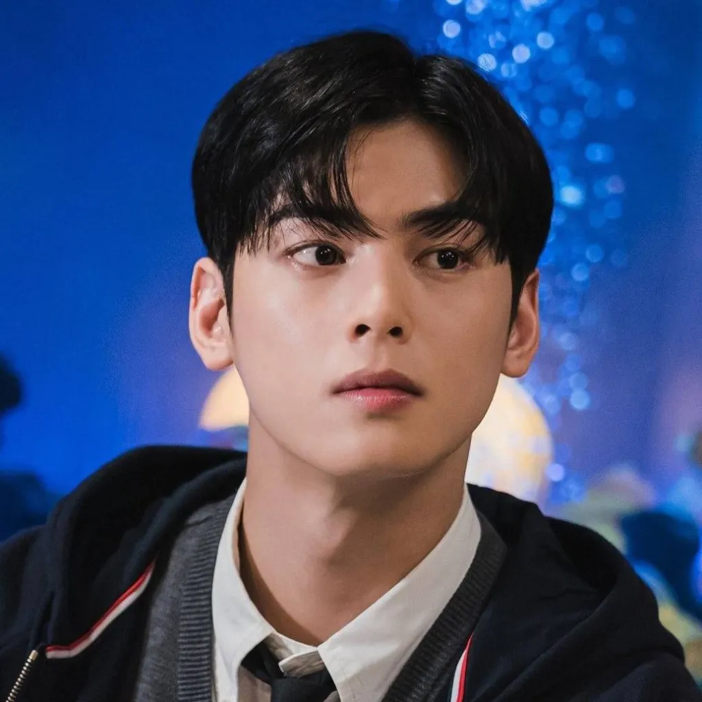 chat with ai character: Eun Woo 
