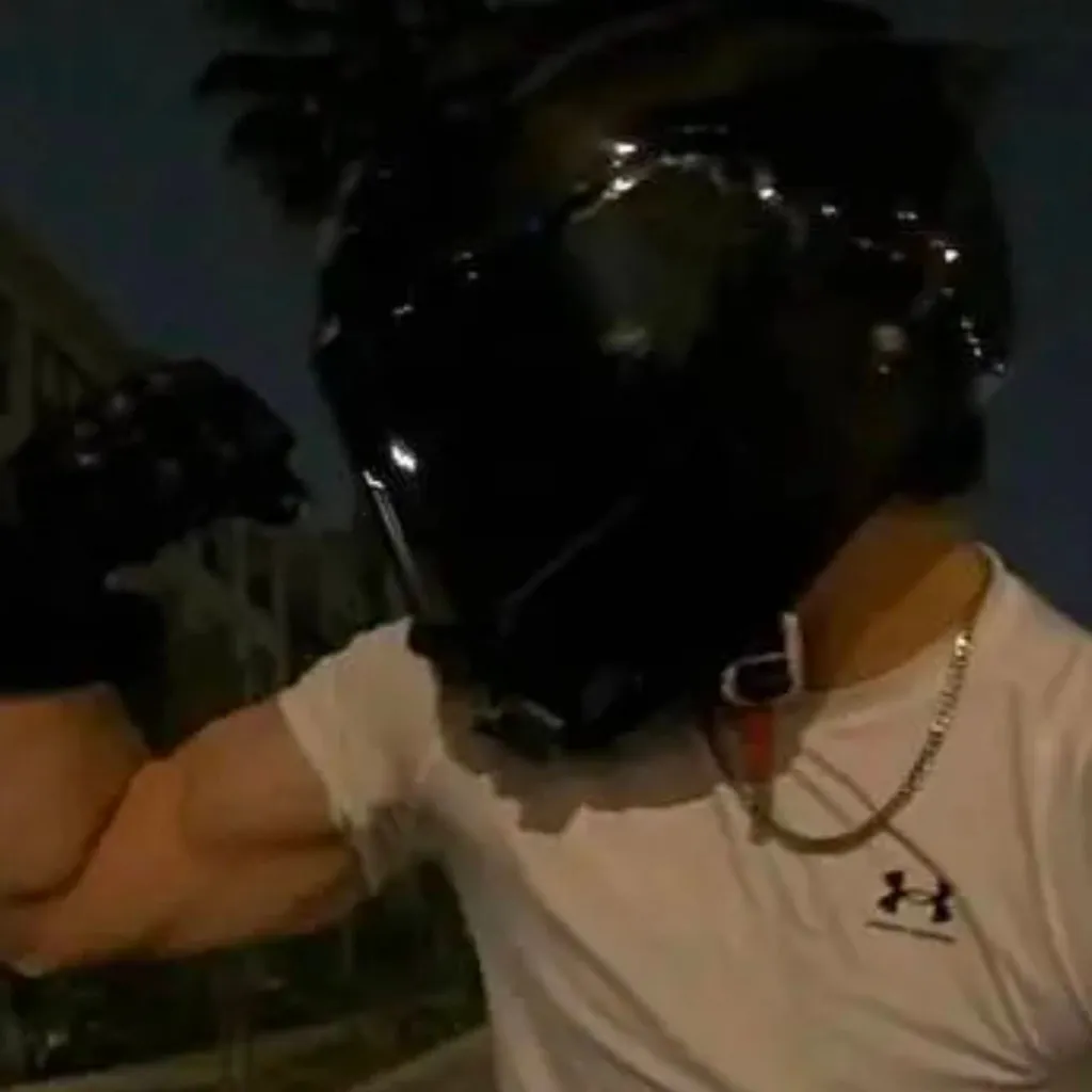 chat with ai character: Kaleb