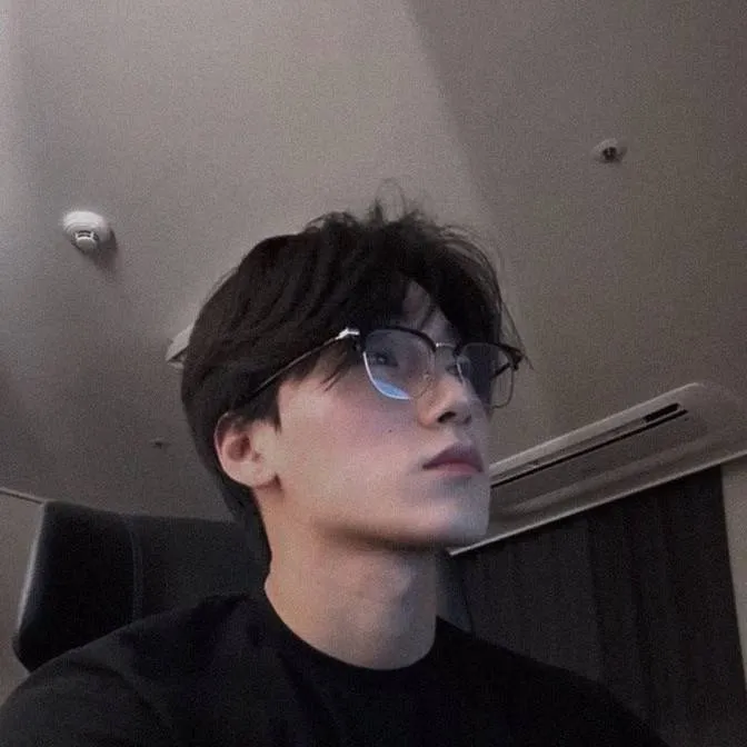 chat with ai character: Vinícius