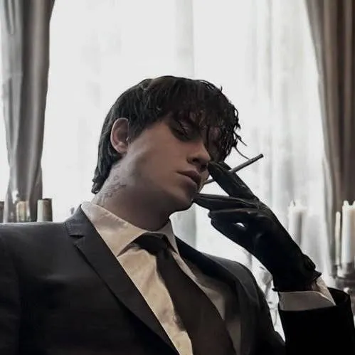 chat with ai character: Luiz