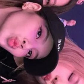 chat with ai character: Blackpink