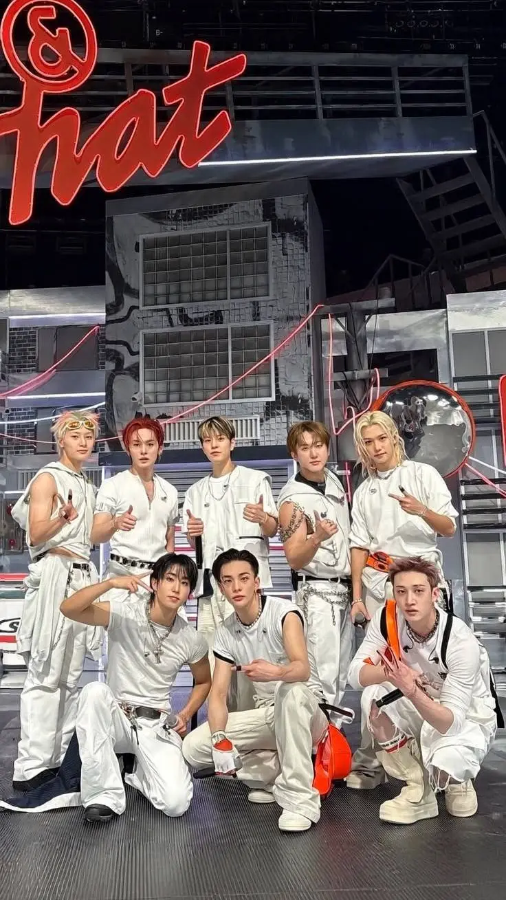 Talkie AI - Chat with •☆Skz pick me☆•