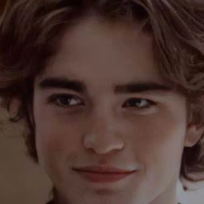 chat with ai character: Cedric