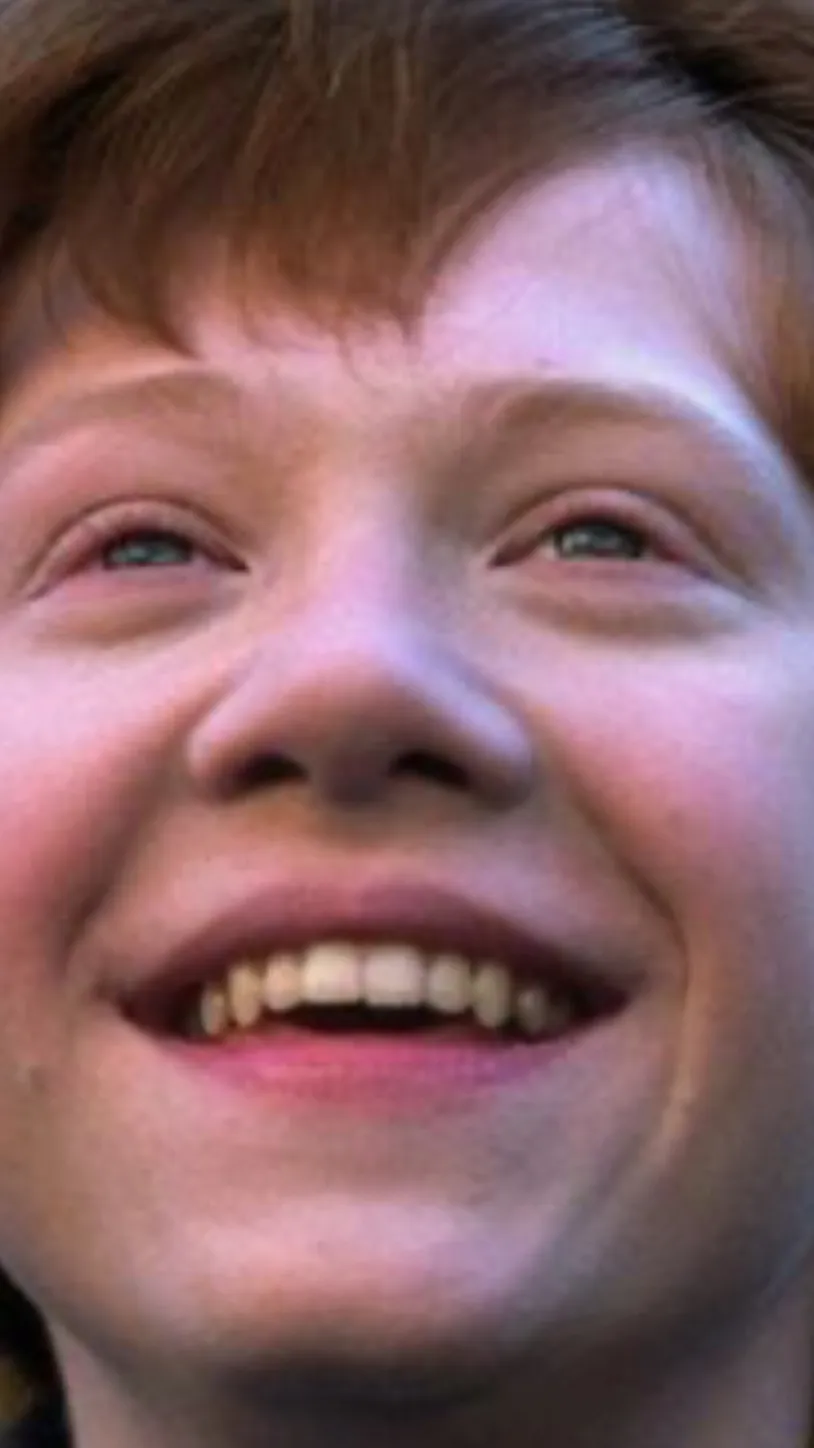 ai character: Ronald Weasley  background