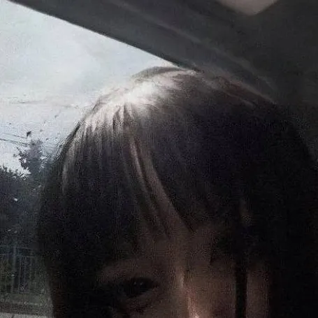 chat with ai character: haná