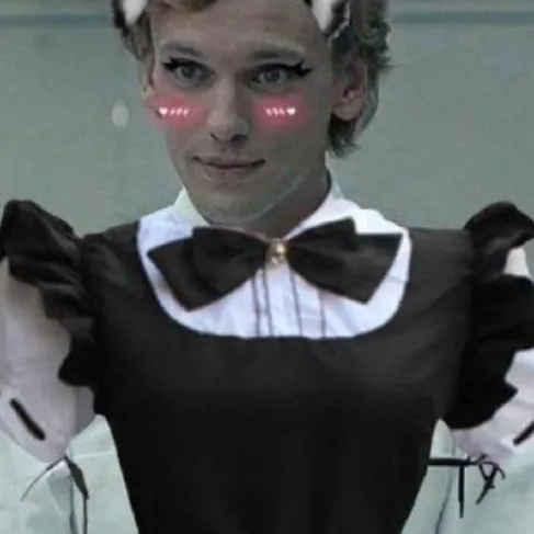 chat with ai character: Henry/001