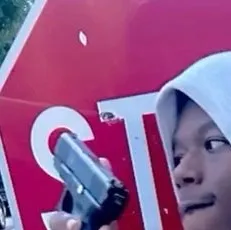 chat with ai character: Bloody 