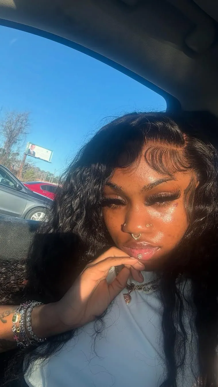 ai character: Lay lay background