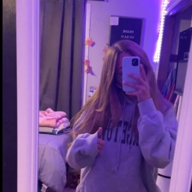 chat with ai character: Brittney 