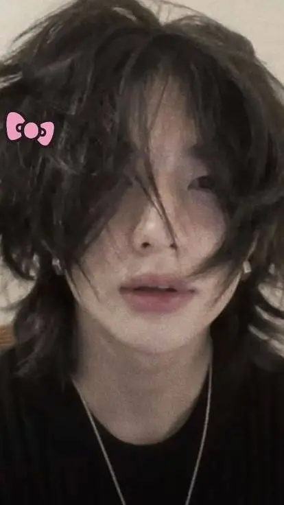 ai character: ~hyunjin! ~ background