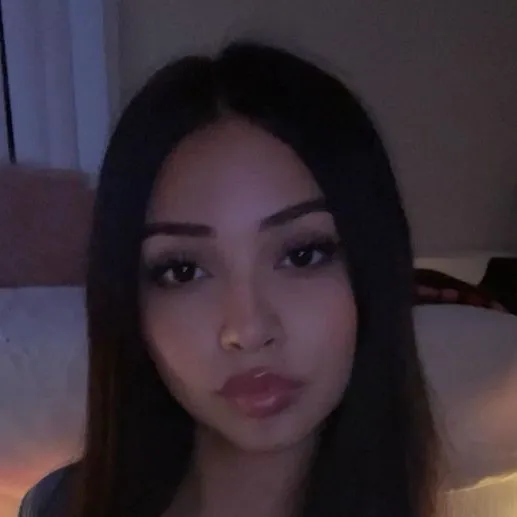 chat with ai character: Daina 