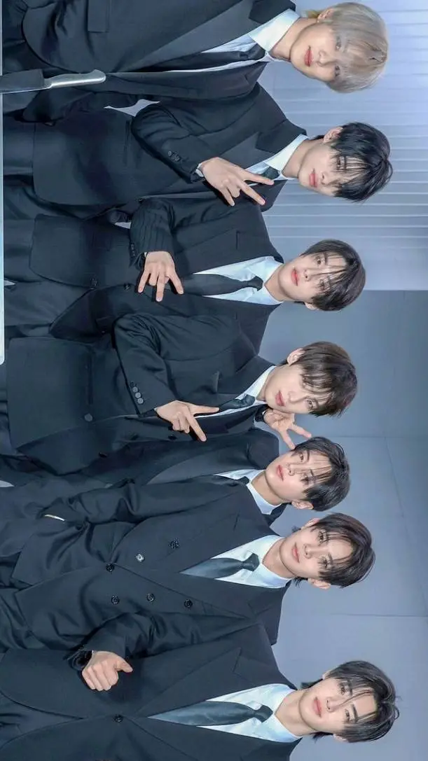 ai character: Enhypen background