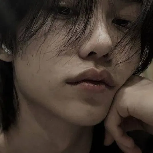 chat with ai character: Felix of Straykids